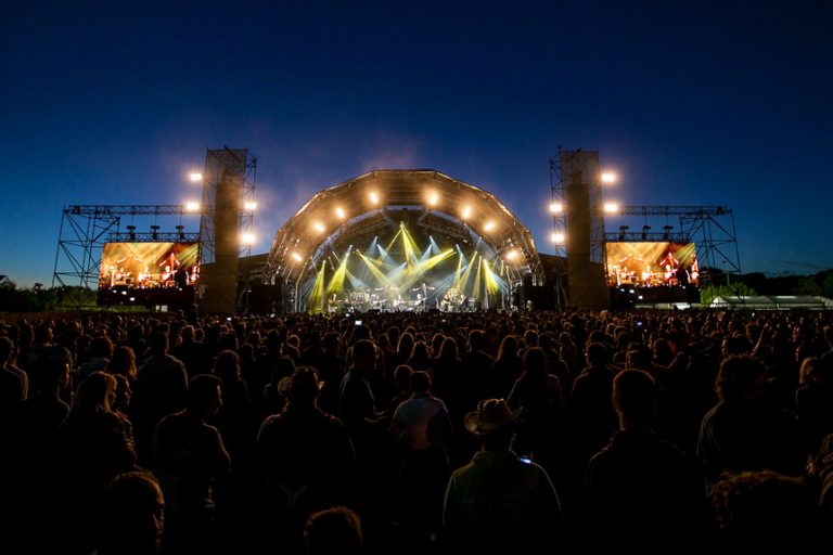 Rádio Regional do Centro: Festival Sol da Caparica regressa de 12 a 15 de agosto de 2021