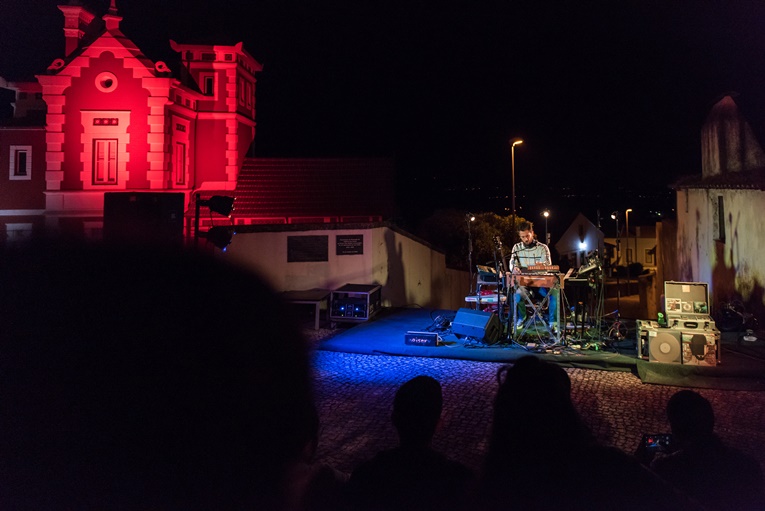 Rádio Regional do Centro: O Festival de Arte Urbana está de regresso a Figueiró dos Vinhos