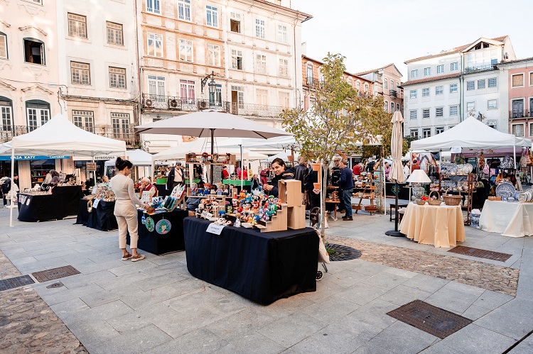 Rádio Regional do Centro: Feira de Artesanato Urbano regressa à Praça do Comércio em Coimbra